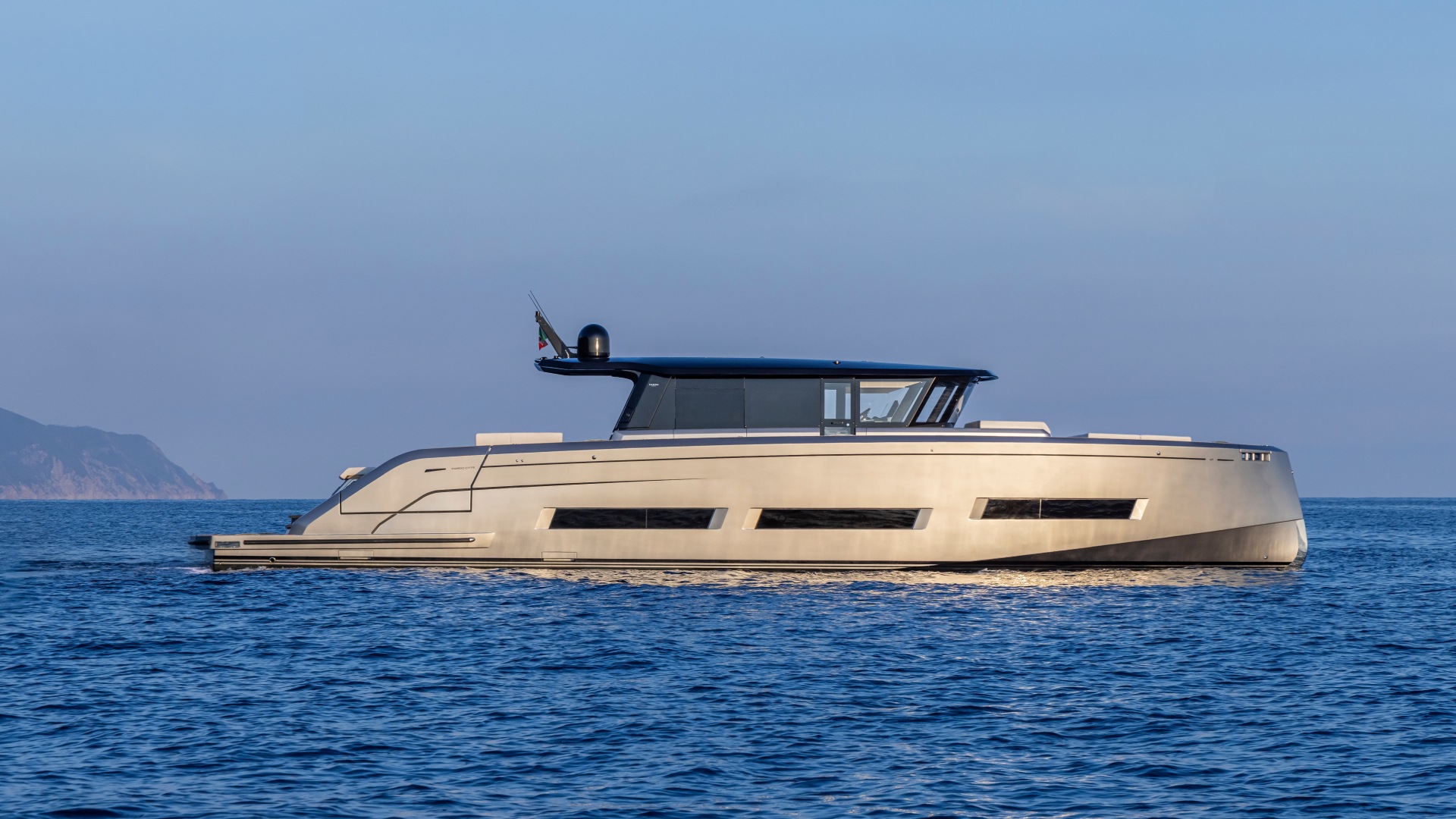 italian motor yachts