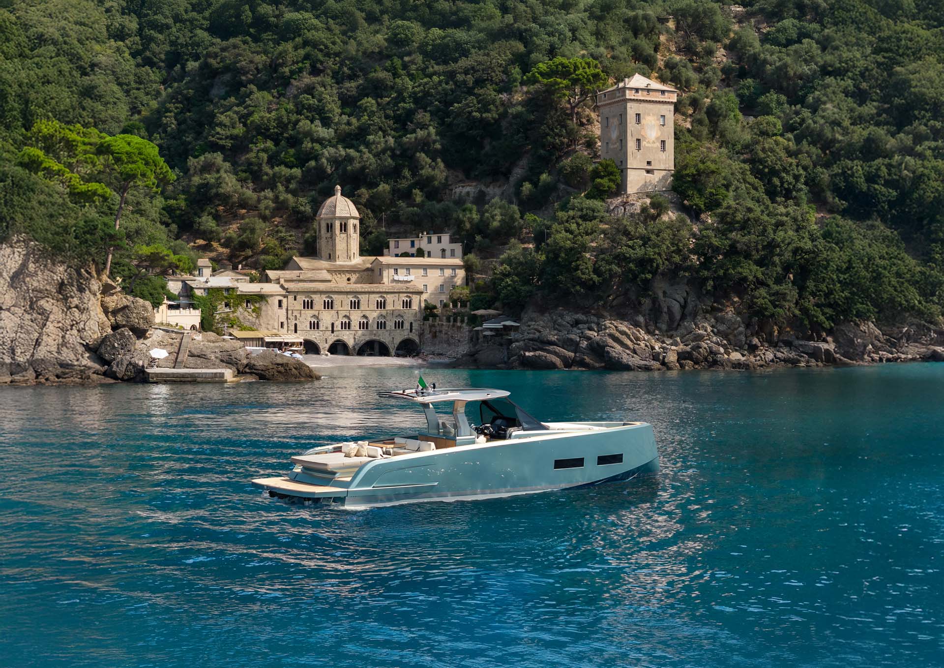 Pardo 43 su Pacific Powerboat