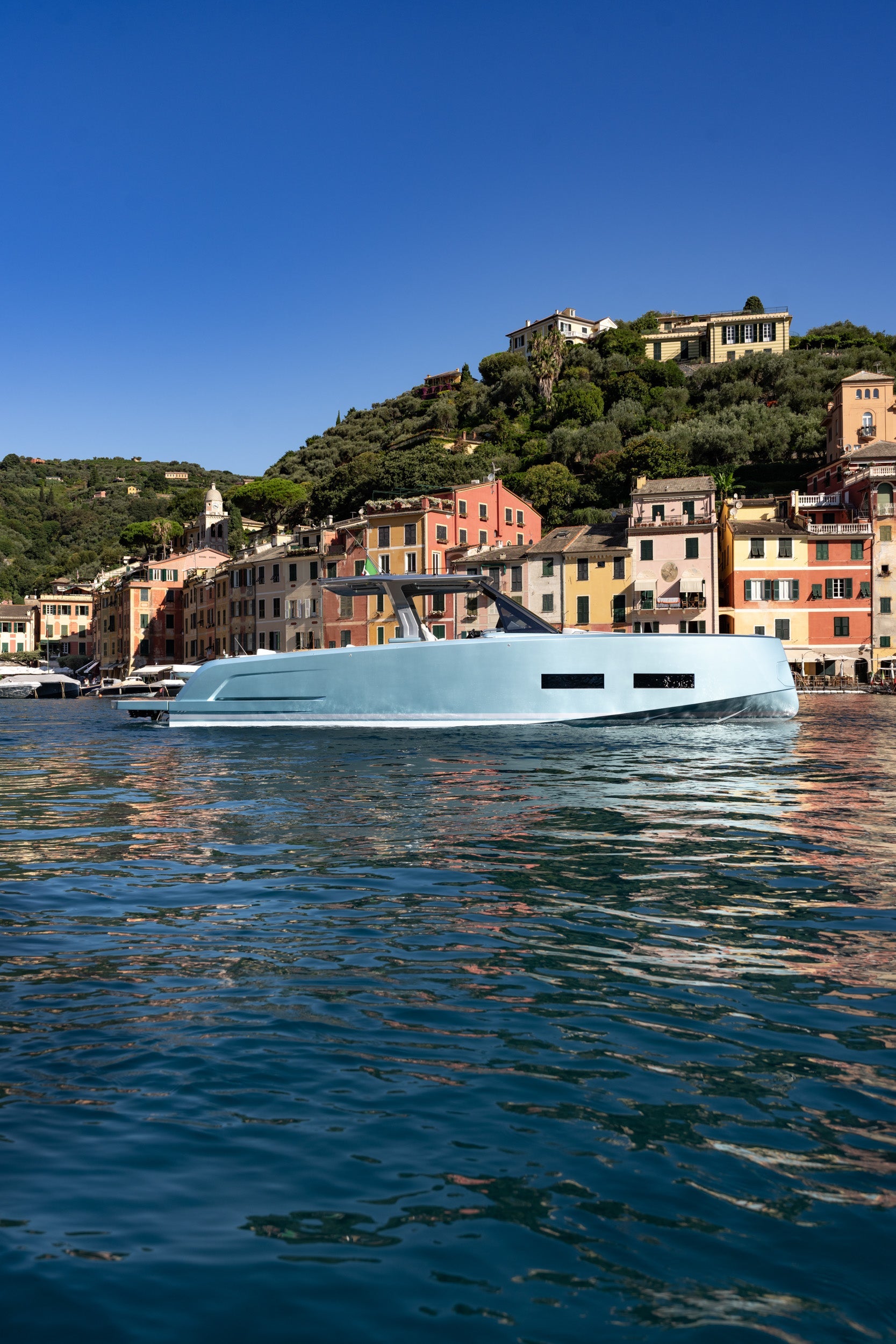 Pardo 43R su Asia Pacific Boating